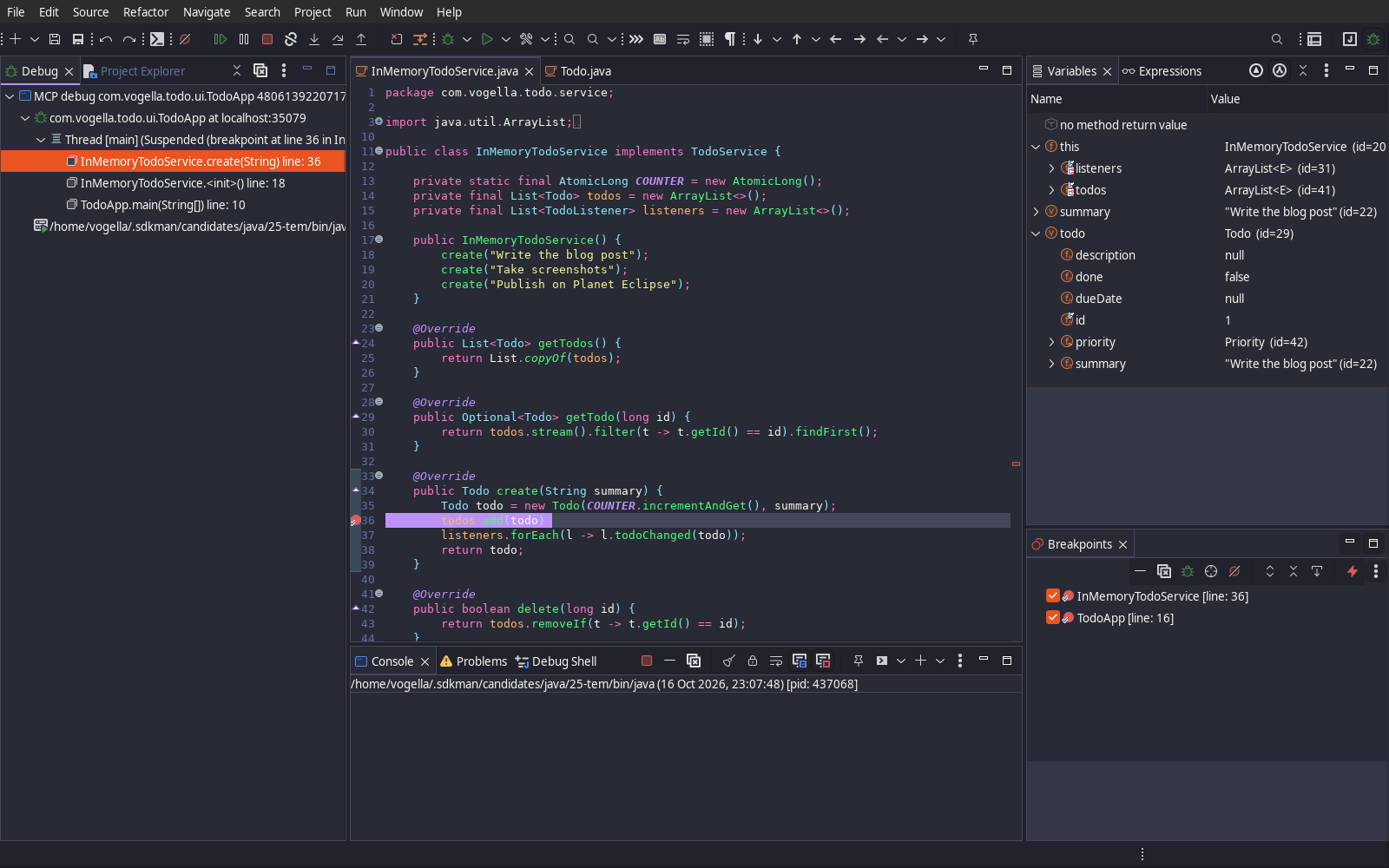 Dracula theme with Platform Icons in the Debug perspective